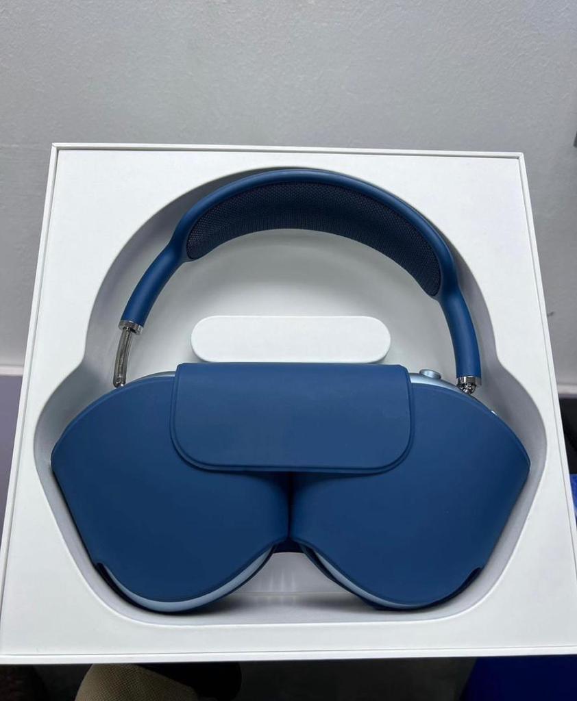 WEARABLE